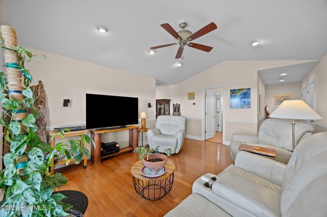 134 Heron Cove Road, Hampstead, NC 28443