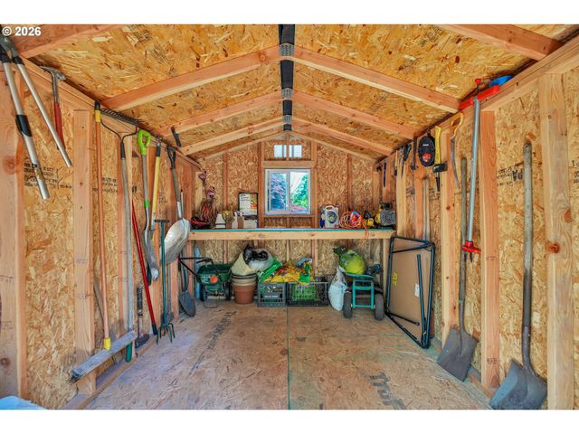 705 N MOLALLA Ave, Molalla, OR 97038