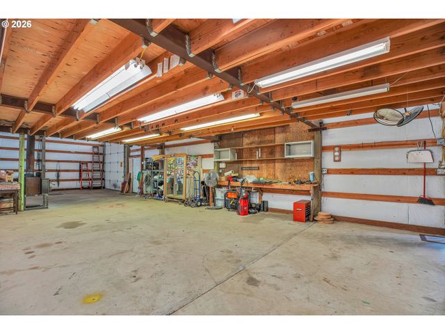 705 N MOLALLA Ave, Molalla, OR 97038
