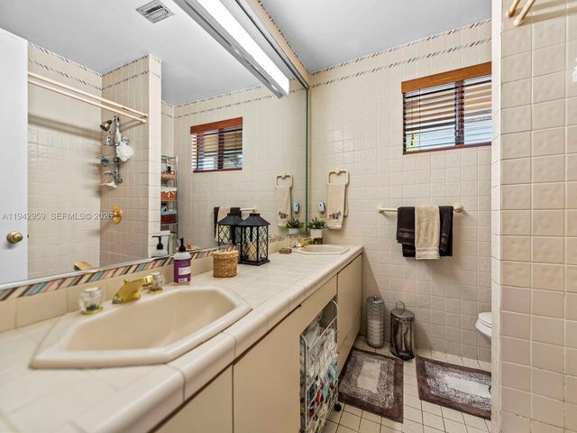 12806 SW 91st Ct, Miami, FL 33176