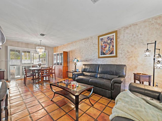 12806 SW 91st Ct, Miami, FL 33176