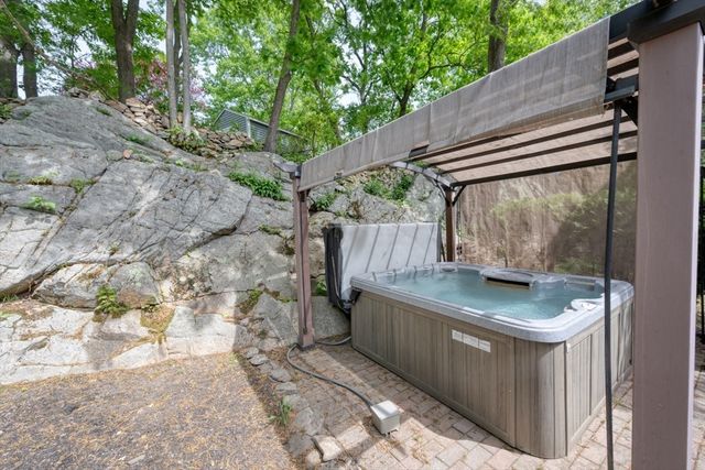 19 Essex Heights Drive, Weymouth, MA 02188