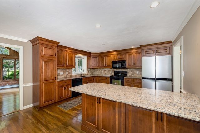 19 Essex Heights Drive, Weymouth, MA 02188