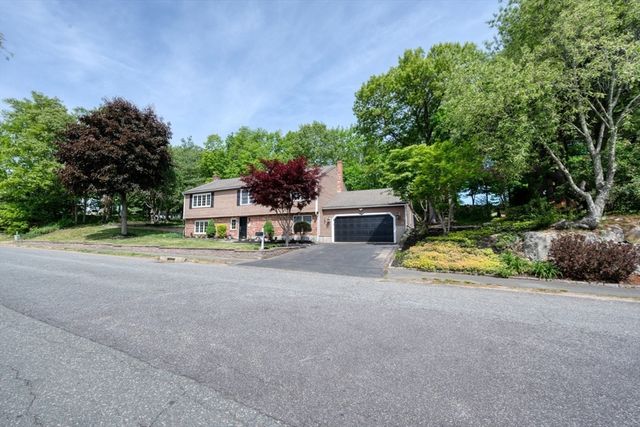 19 Essex Heights Drive, Weymouth, MA 02188