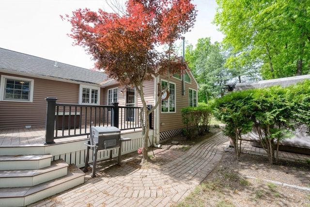 19 Essex Heights Drive, Weymouth, MA 02188