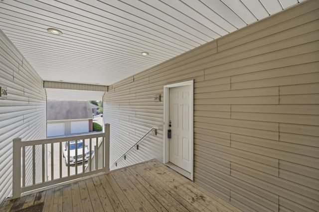 3800 SADDLEBROOK PL 505, Columbia, MO 65202