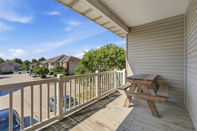 3800 SADDLEBROOK PL 505, Columbia, MO 65202