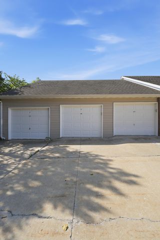 3800 SADDLEBROOK PL 505, Columbia, MO 65202