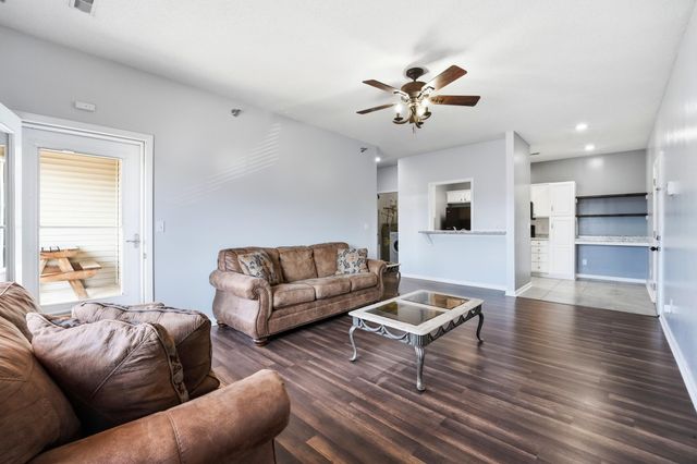 3800 SADDLEBROOK PL 505, Columbia, MO 65202