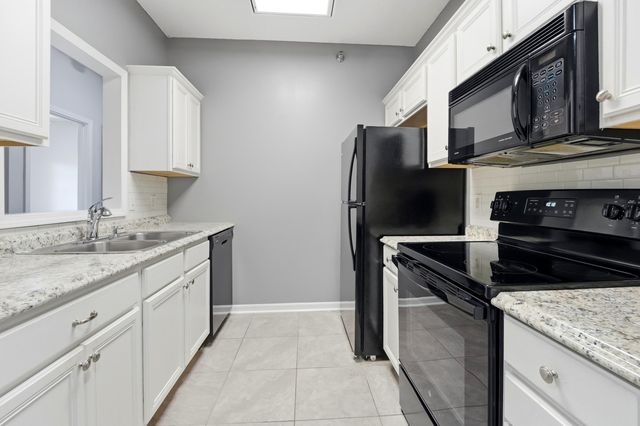 3800 SADDLEBROOK PL 505, Columbia, MO 65202