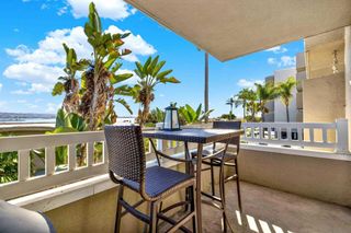 4015 Crown Point Dr 102, San Diego, CA 92109