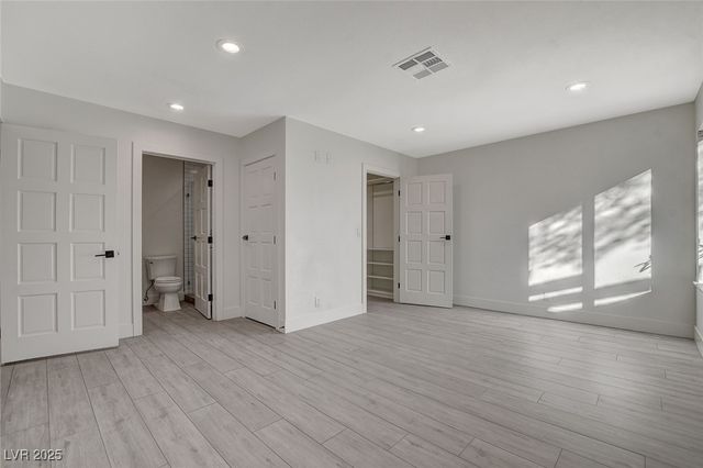 3012 Plaza De Rosa, Las Vegas, NV 89102