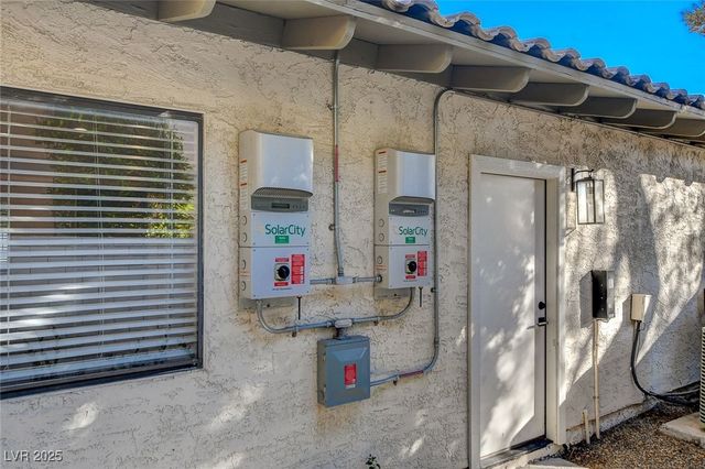 3012 Plaza De Rosa, Las Vegas, NV 89102