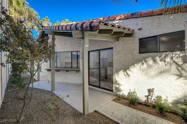 3012 Plaza De Rosa, Las Vegas, NV 89102