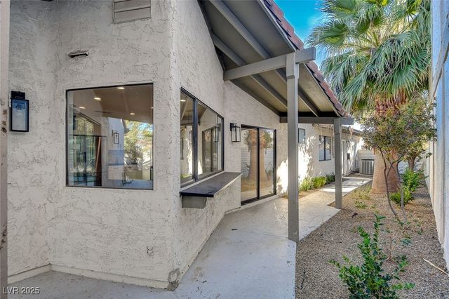 3012 Plaza De Rosa, Las Vegas, NV 89102