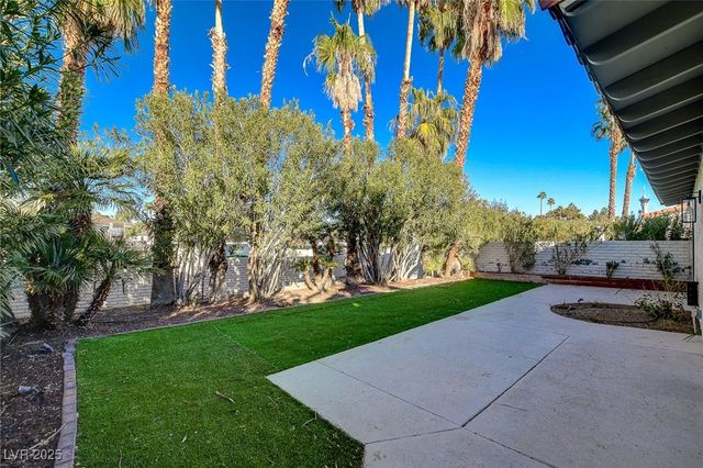 3012 Plaza De Rosa, Las Vegas, NV 89102