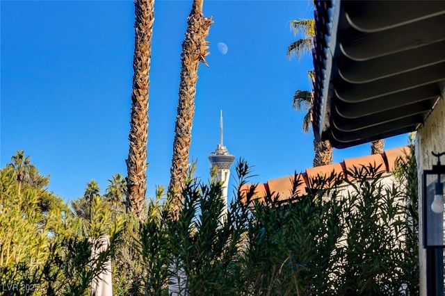 3012 Plaza De Rosa, Las Vegas, NV 89102