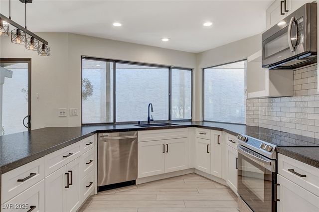 3012 Plaza De Rosa, Las Vegas, NV 89102