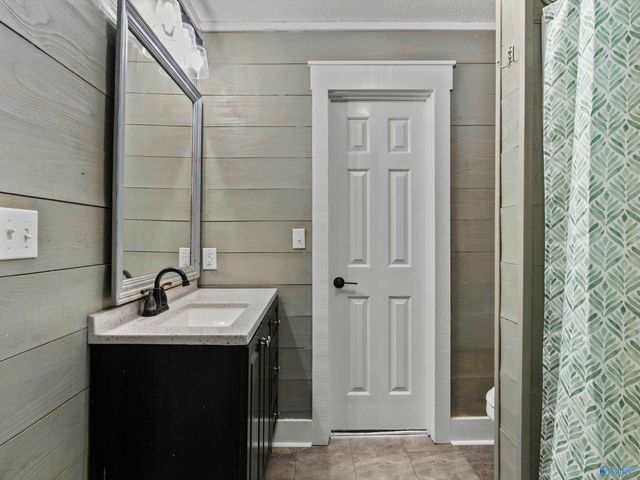 3405 Country Club Circle, Guntersville, AL 35976