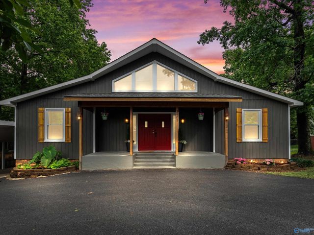 3405 Country Club Circle, Guntersville, AL 35976