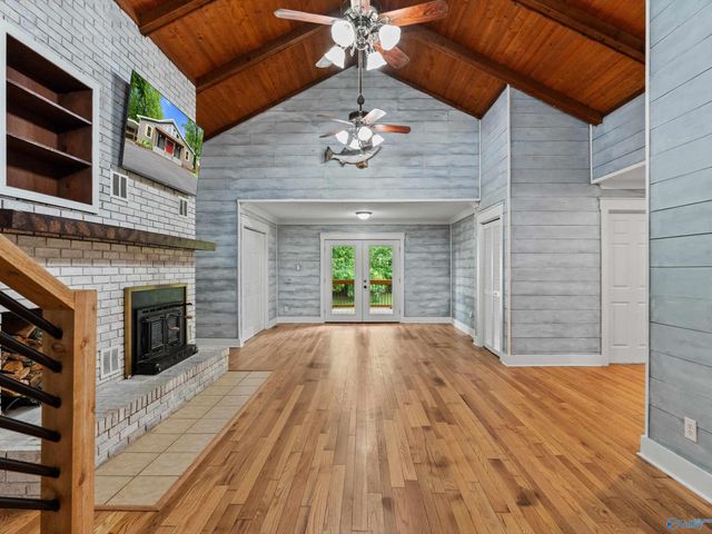3405 Country Club Circle, Guntersville, AL 35976