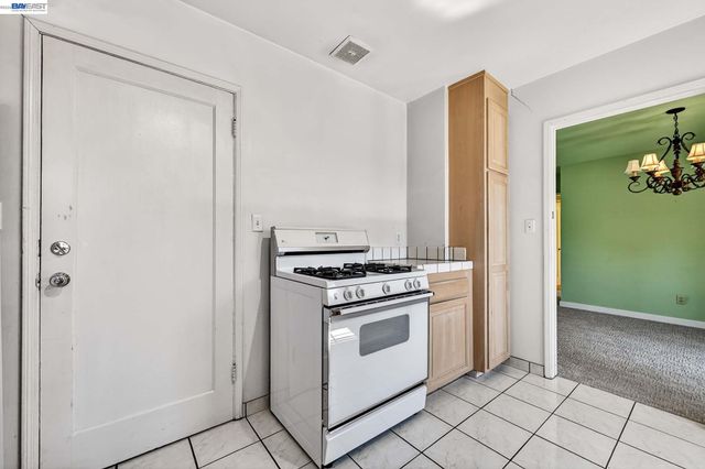 4035 Somerset Avenue, Castro Valley, CA 94546
