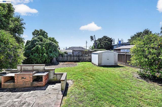 4035 Somerset Avenue, Castro Valley, CA 94546