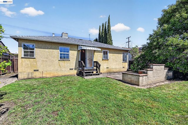4035 Somerset Avenue, Castro Valley, CA 94546