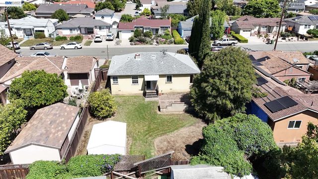 4035 Somerset Avenue, Castro Valley, CA 94546