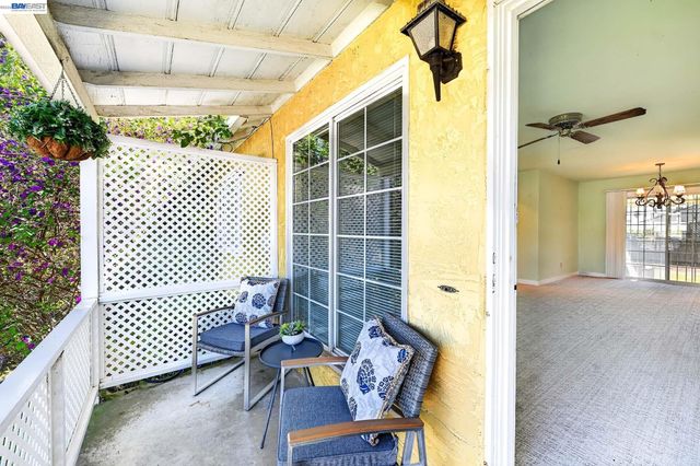 4035 Somerset Avenue, Castro Valley, CA 94546