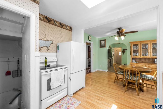 1319 N Spring Ave Avenue, Sioux Falls, SD 57104