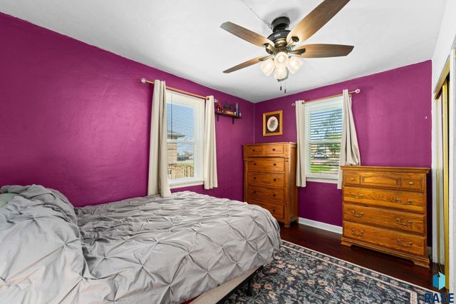 1319 N Spring Ave Avenue, Sioux Falls, SD 57104