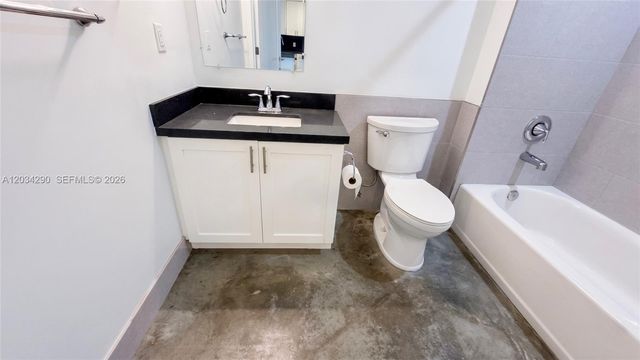 4332 W Flagler 203 203, Miami, FL 33134