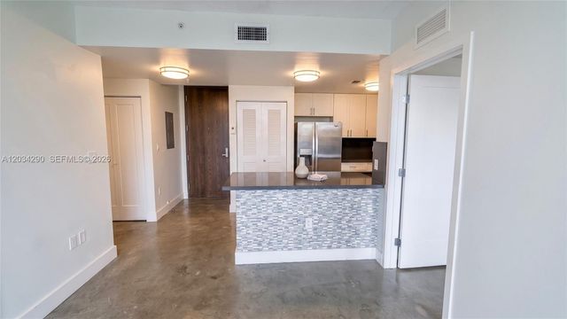4332 W Flagler 203 203, Miami, FL 33134