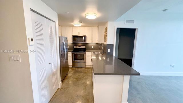 4332 W Flagler 203 203, Miami, FL 33134