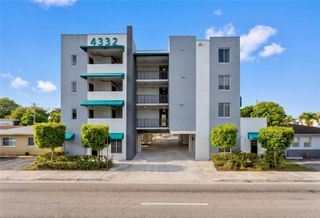 4332 W Flagler 203 203, Miami, FL 33134