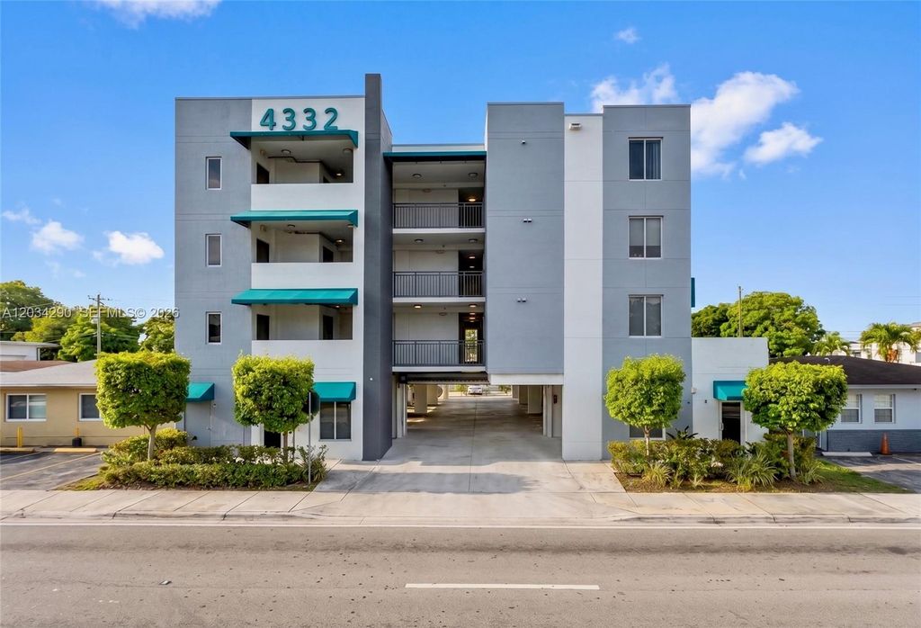 4332 W Flagler 203 203, Miami, FL 33134
