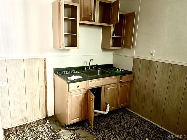 1113 Main Street, Niagara Falls, NY 14301