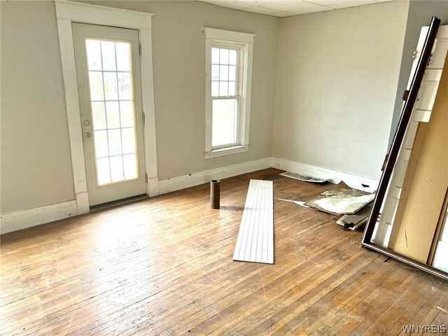 1113 Main Street, Niagara Falls, NY 14301