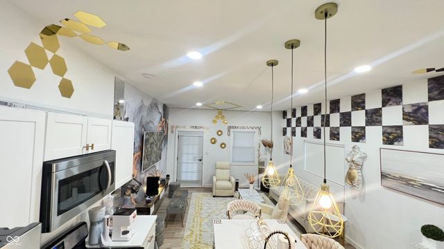1743 S Meridian Street, Indianapolis, IN 46225