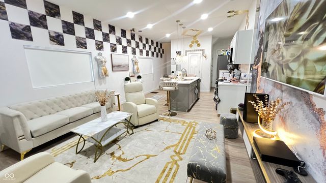 1743 S Meridian Street, Indianapolis, IN 46225