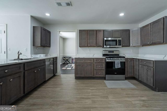 6715 Manor Creek Drive, Douglasville, GA 30135