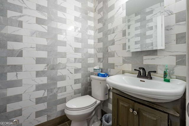 6715 Manor Creek Drive, Douglasville, GA 30135