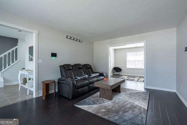 6715 Manor Creek Drive, Douglasville, GA 30135