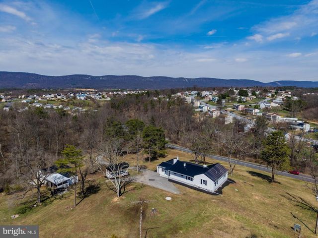 160 WERTZ RUN RD, Carlisle, PA 17013