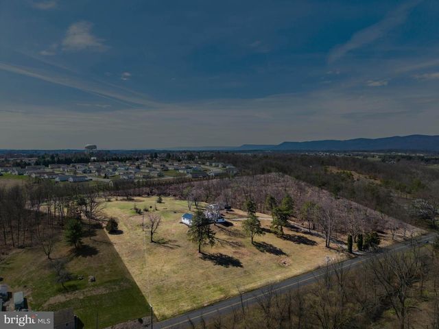 160 WERTZ RUN RD, Carlisle, PA 17013