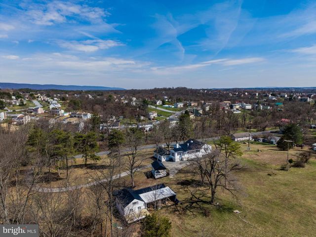 160 WERTZ RUN RD, Carlisle, PA 17013