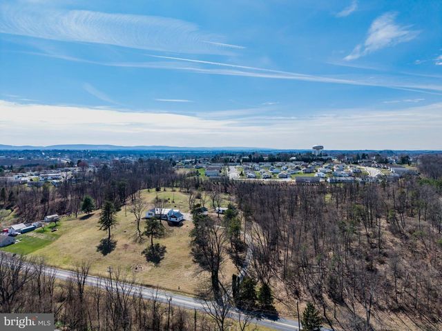 160 WERTZ RUN RD, Carlisle, PA 17013