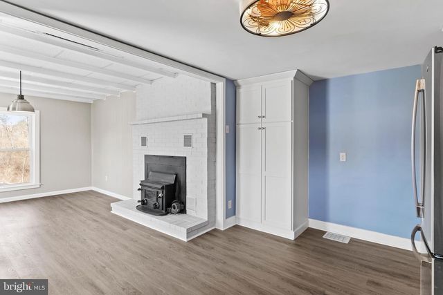 160 WERTZ RUN RD, Carlisle, PA 17013