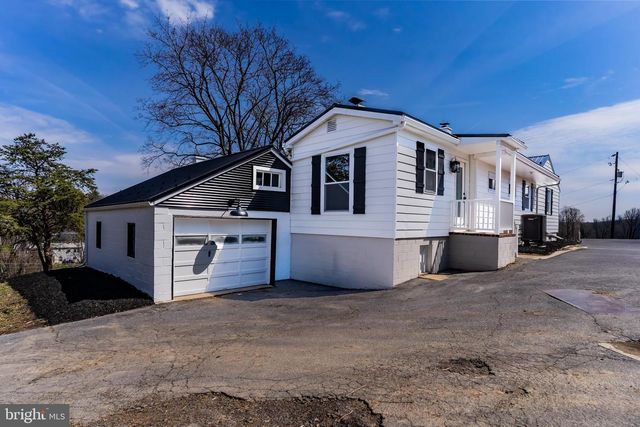 160 WERTZ RUN RD, Carlisle, PA 17013